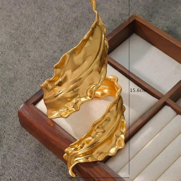 Gold-Colored Preppy Women's High-End Metal Open Bangle Bracelet - Picture 5 of 13